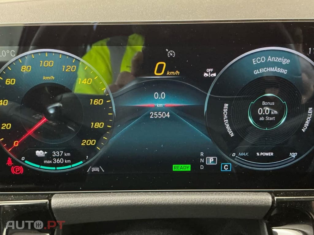 Mercedes-Benz EQA 250 AMG 97,5% I.V.A DEDUTIVEL 