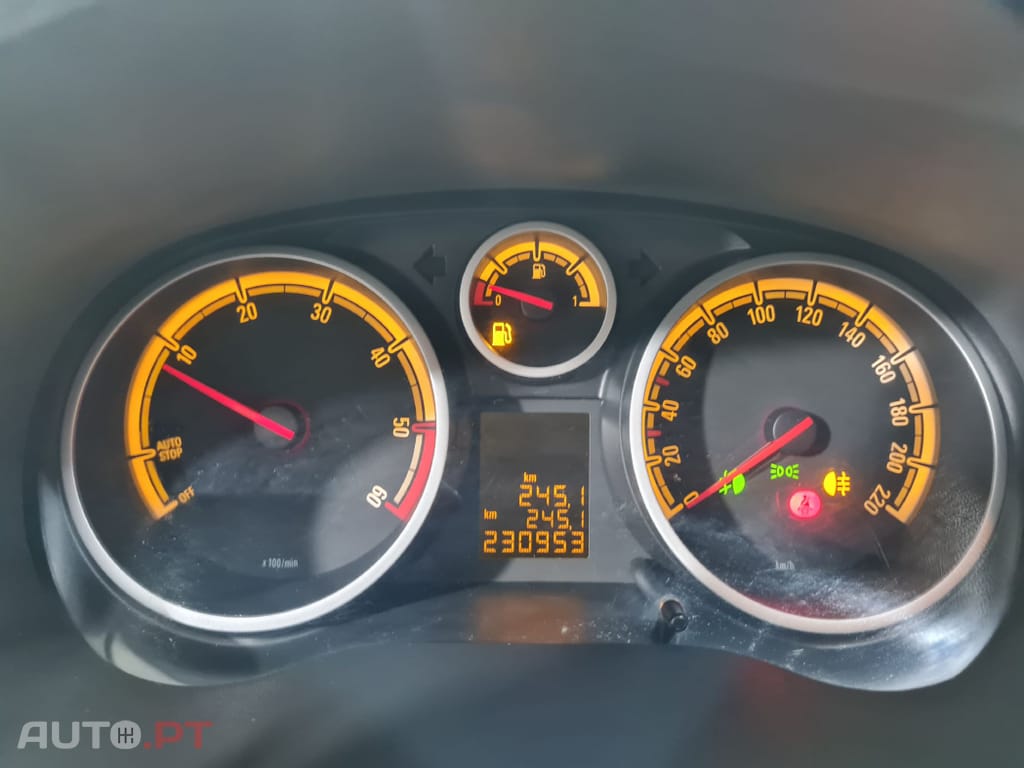 Opel Corsa  1.3 CDTI Edition Série  111 Anos