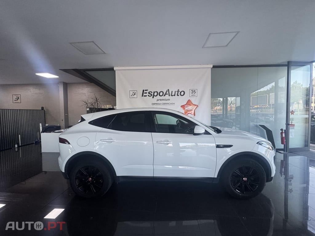 Jaguar E-Pace 2.0 i4D R-Dynamic S — fotografia 24