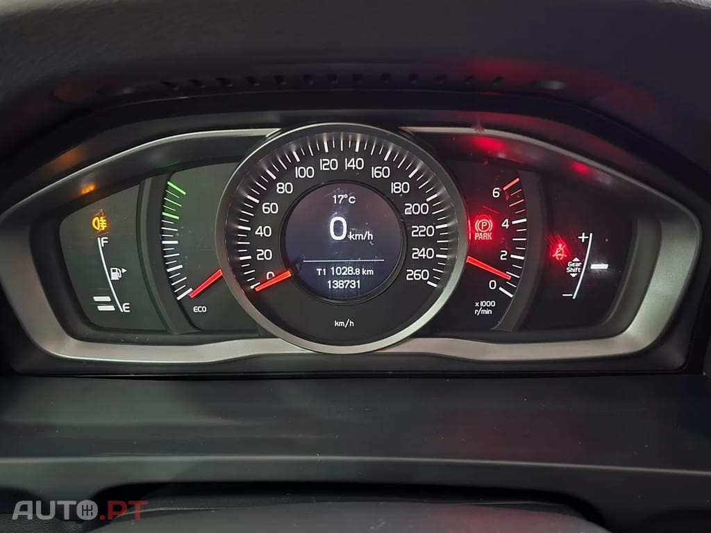 Volvo V60 Cross Country 2.0 D3 Momentum