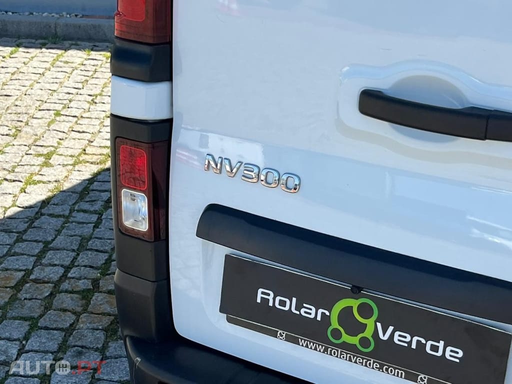 Nissan NV300 3 LUGARES L1 H2