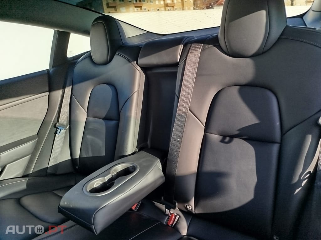 Tesla Model 3 Long Range Tração Traseira
