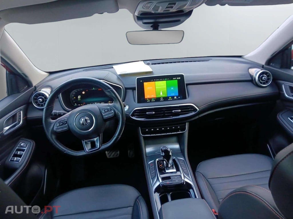 MG EHS LUXURY PHEV