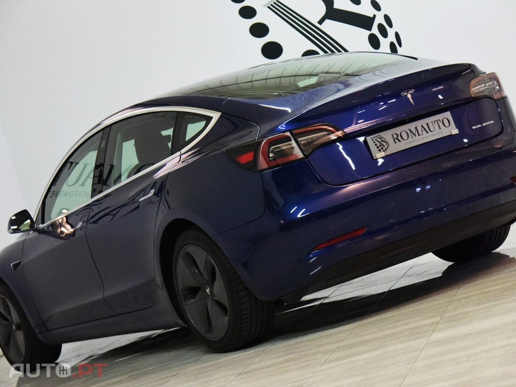 Tesla Model 3 Long-Range Dual Motor AWD