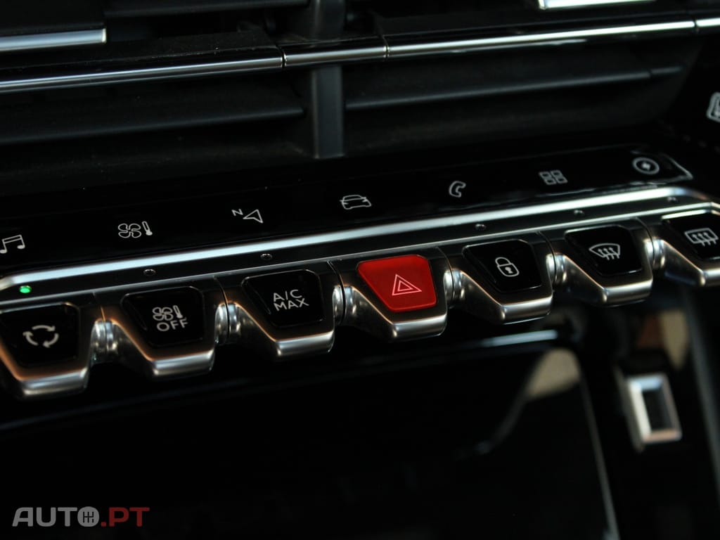 Peugeot E-2008 GT Pack