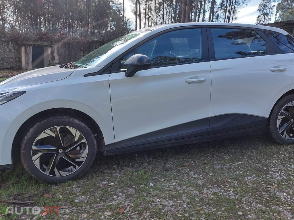 MG MG4 51 kWh Standard
