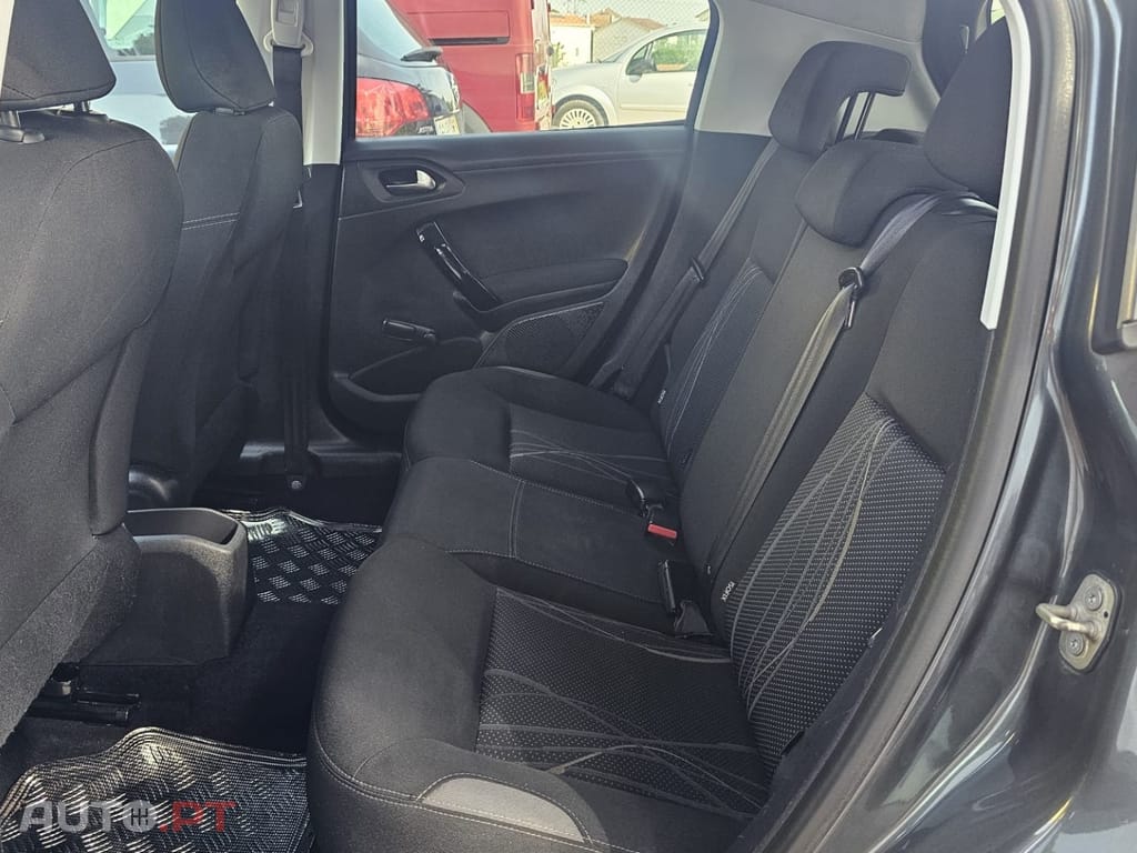 Peugeot 208 1.2 VTi Active