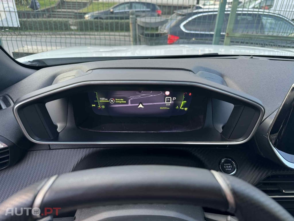 Peugeot 2008 1.2 PureTech GT EAT8