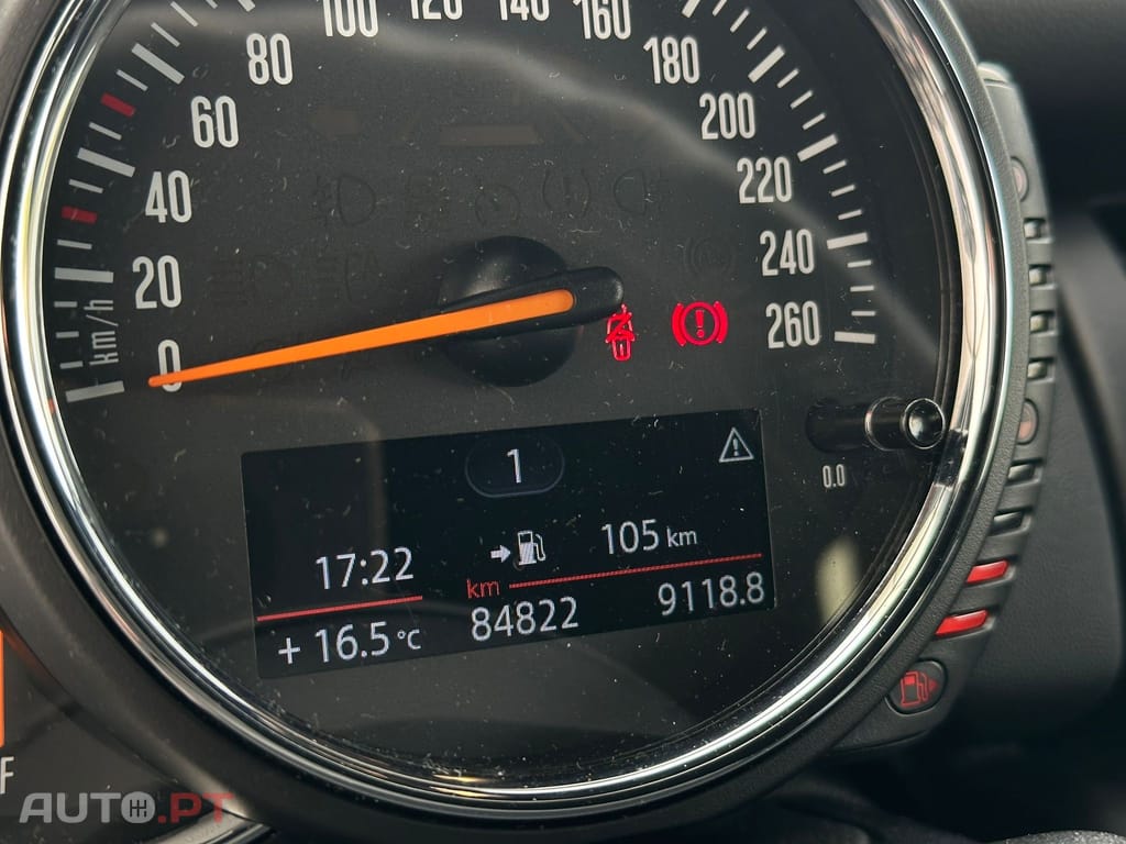 MINI Cooper One Blackyard