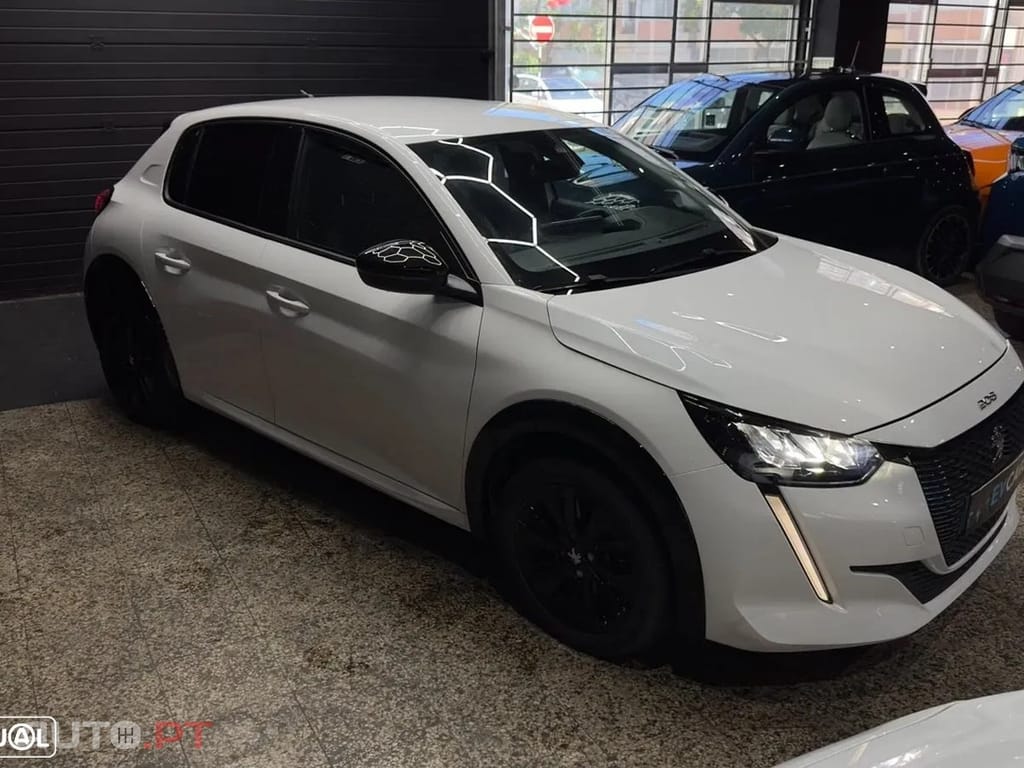 Peugeot E-208 50 kWh Allure