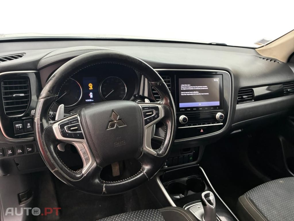 Mitsubishi Outlander 2.4 PHEV Twin Motor Business 4WD