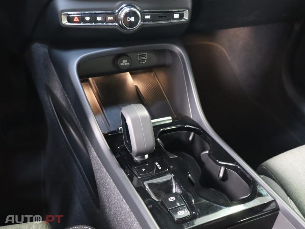 Volvo XC40 1.5 T5 Plus Bright PG HYBRID