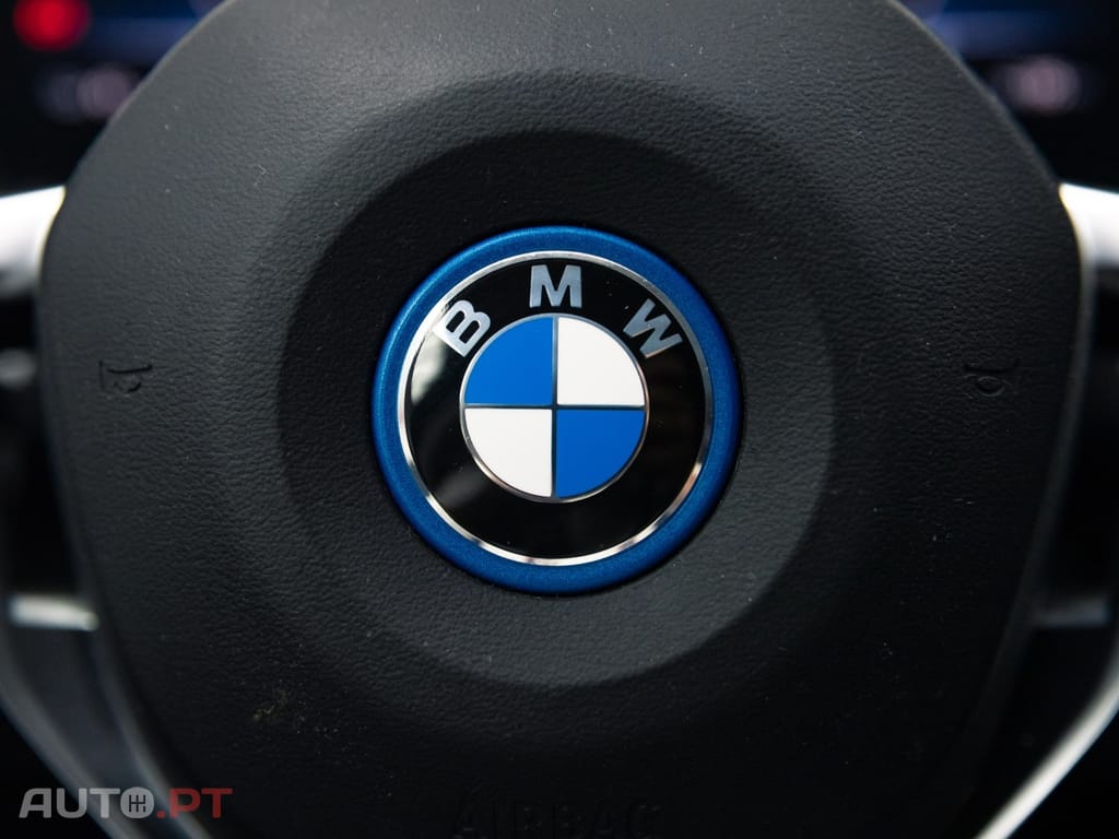 BMW iX1 xDrive30