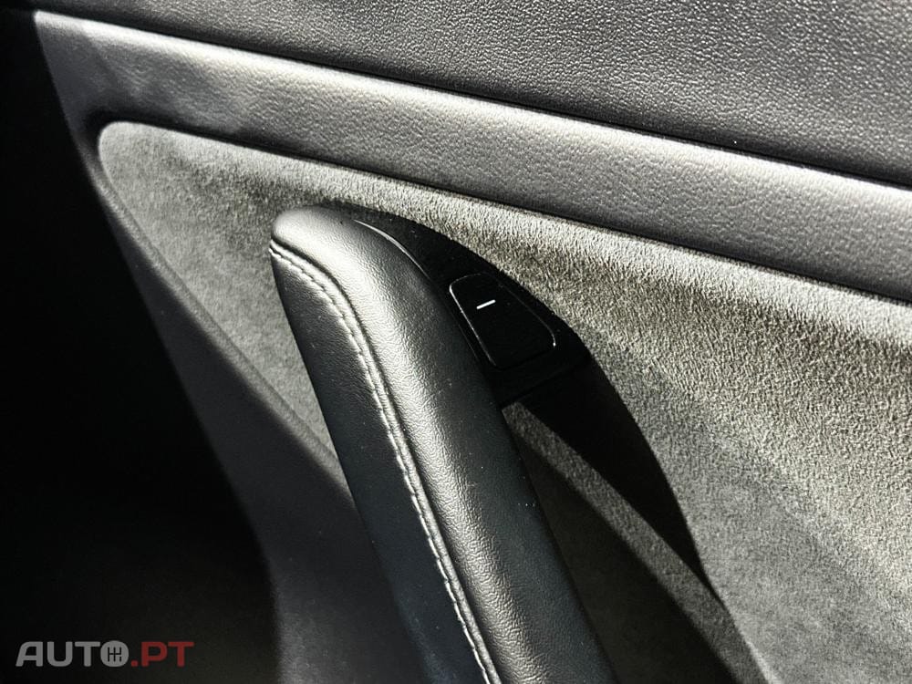 Tesla Model 3 Long Range Tração Integral