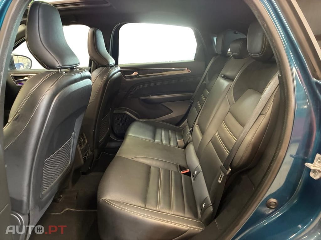 Renault Arkana E-Tech Engineered — fotografia 8