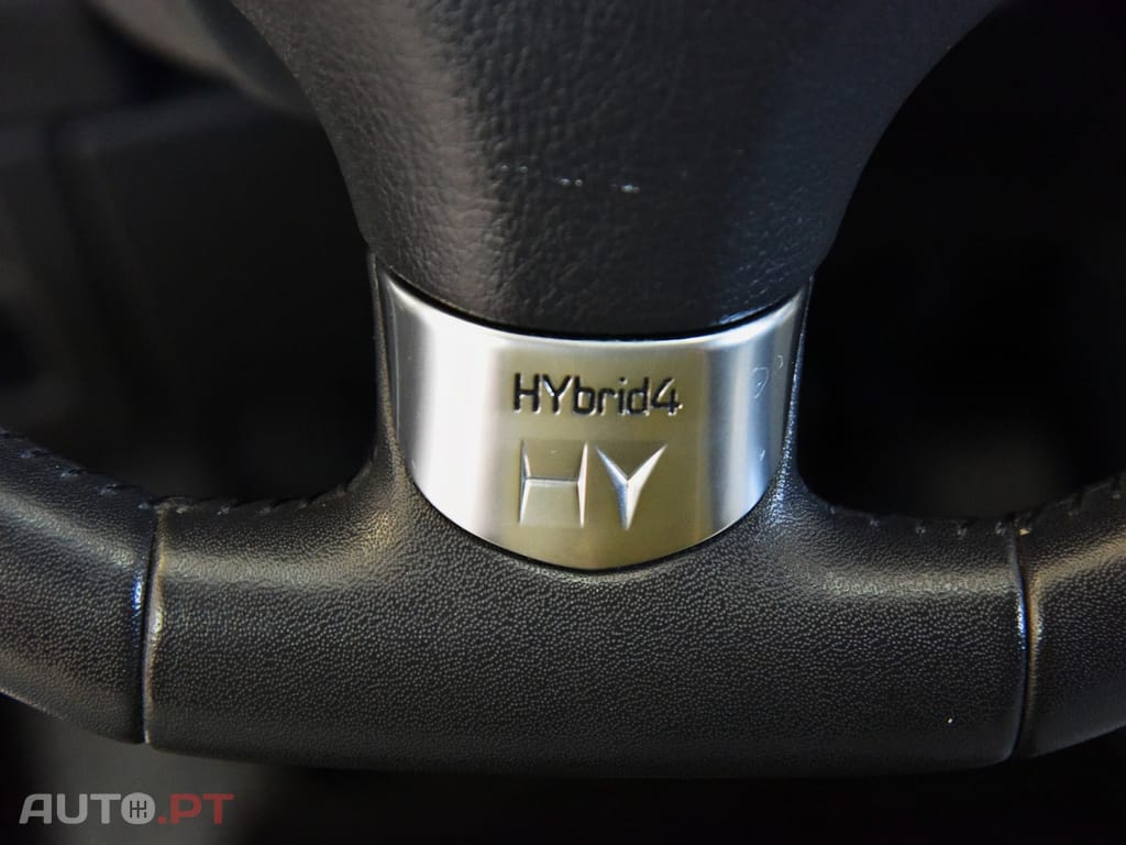 Peugeot 3008 2.0 HDi Hybrid4