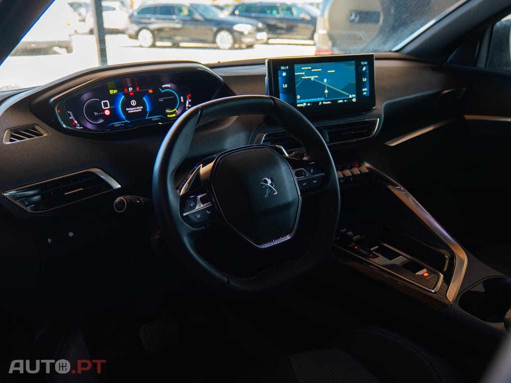 Peugeot 3008 1.2 Hybrid Allure e-DCS6