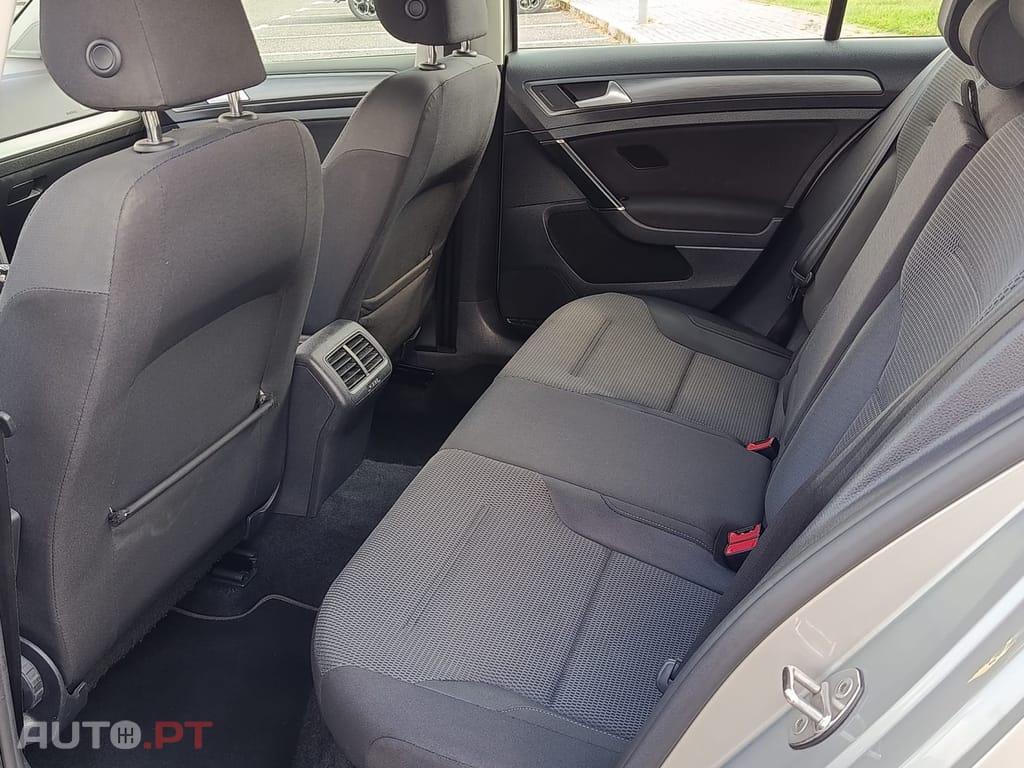 Volkswagen Golf 1.6 TDi Confortline