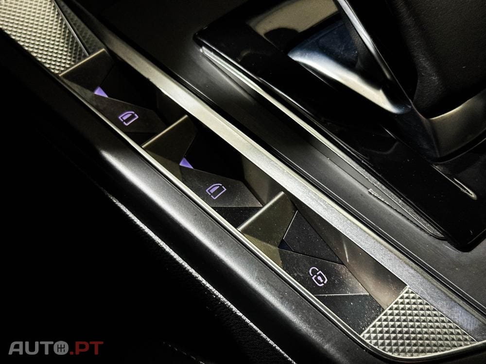 DS DS3 Crossback E-Tense Performance Line