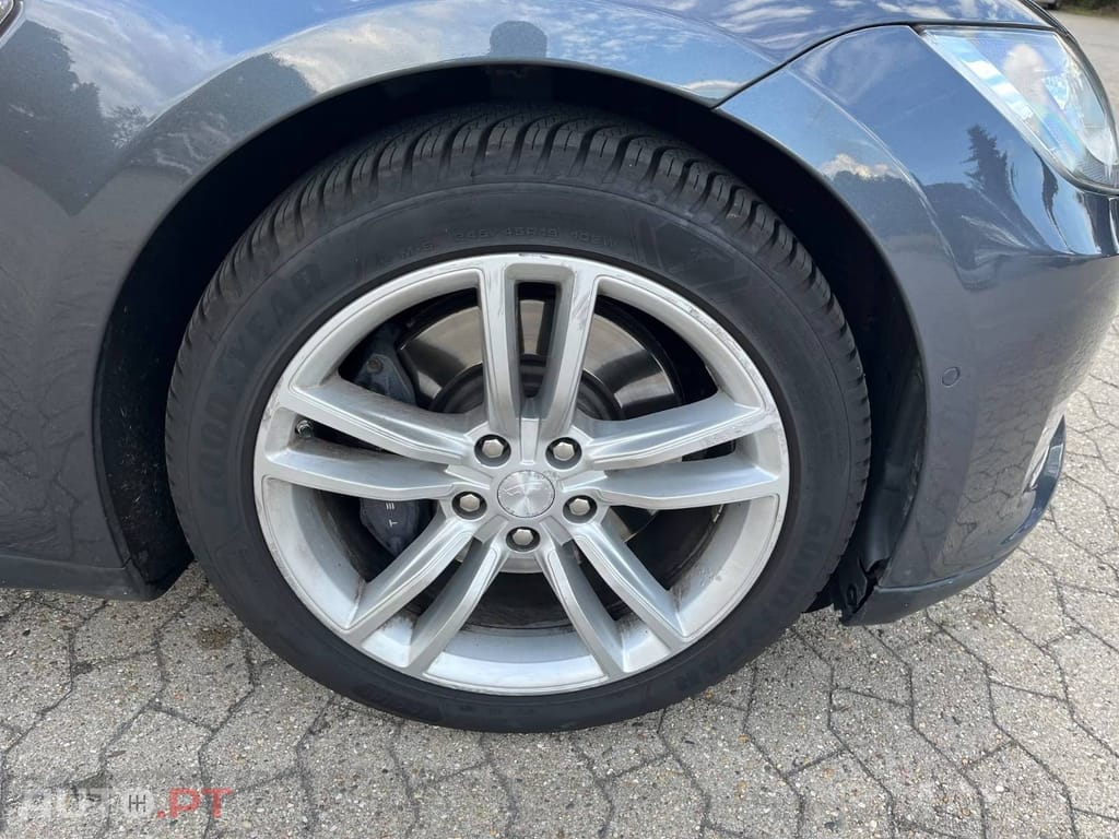 Tesla Model S 90