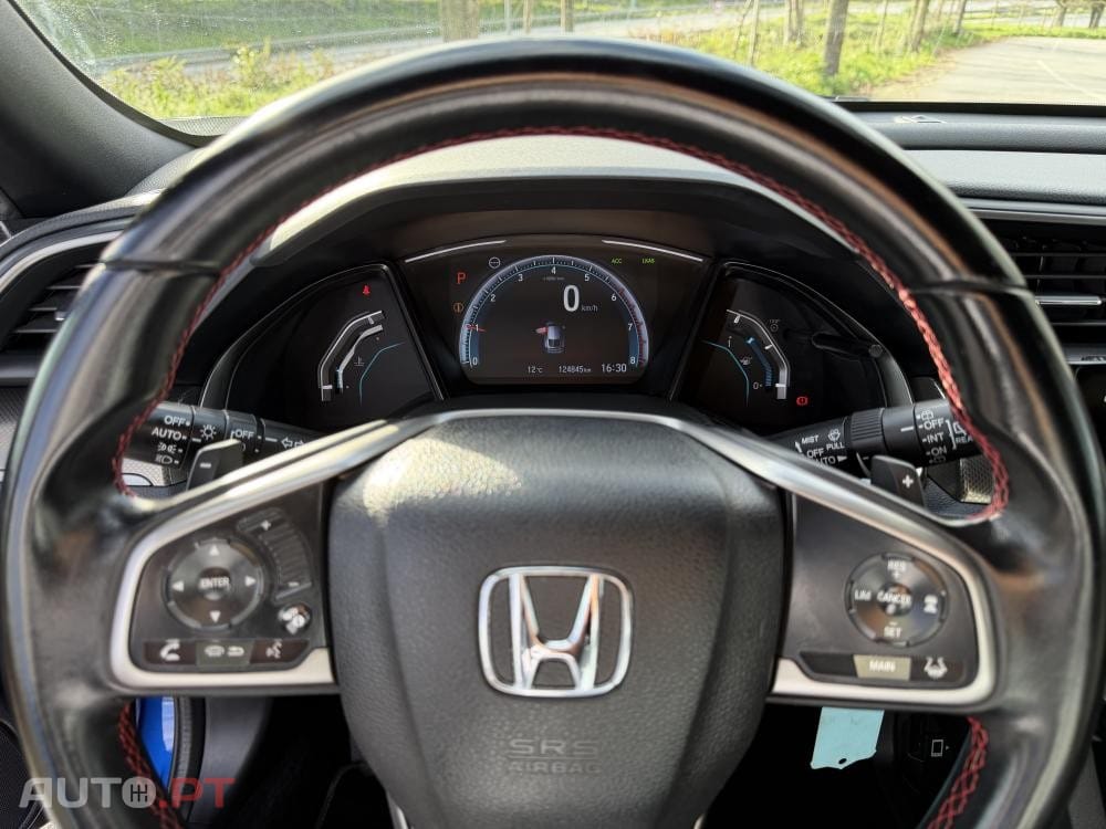Honda Civic 1.0 i-VTEC Dynamic CVT