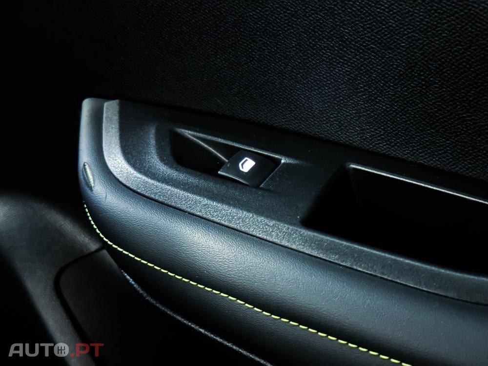 Peugeot E-2008 50 kWh GT