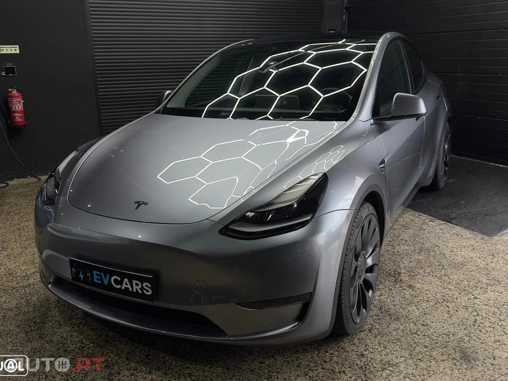 Tesla Model Y Performance Dual Motor AWD