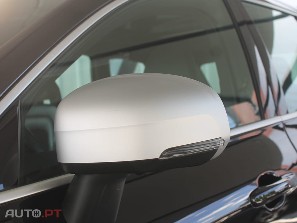 Volvo XC60 2.0 T8 PHEV R-Design AWD