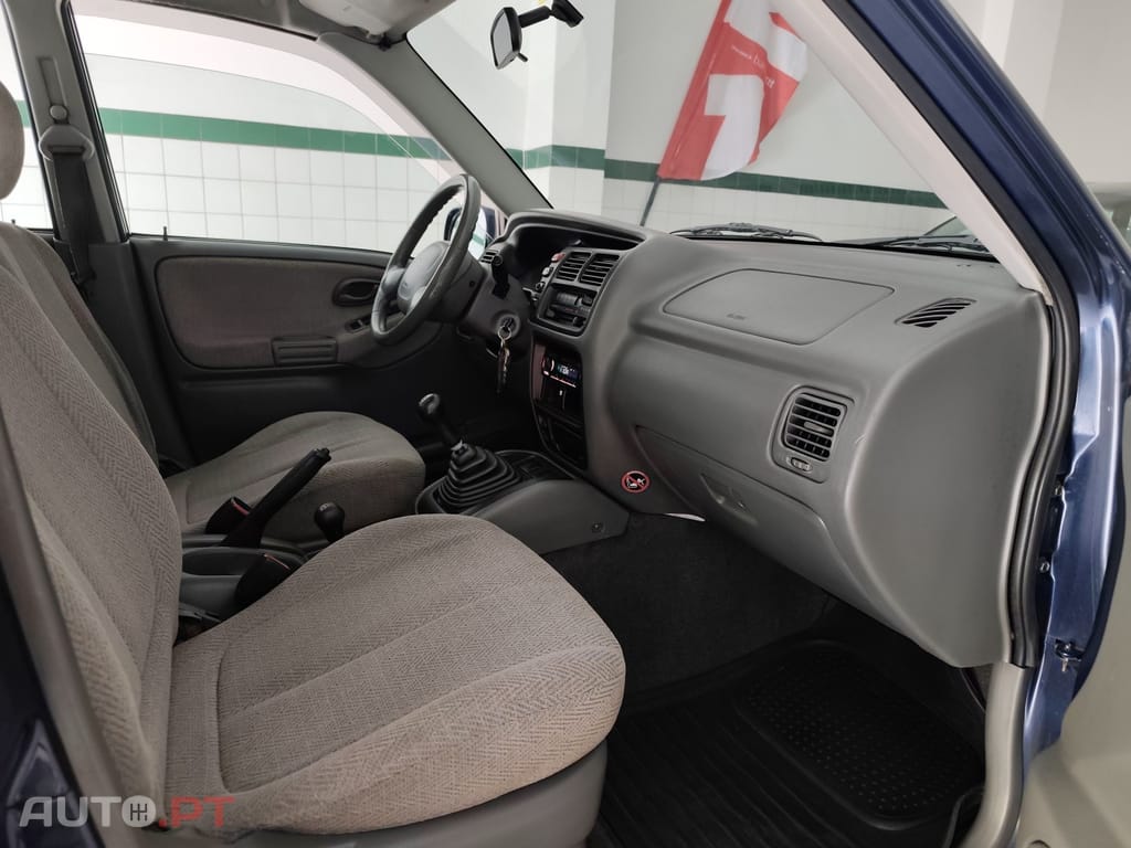 Suzuki Grand Vitara Metal Top 2.0 TDi