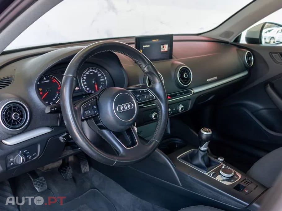 Audi A3 Sportback 1.6 TDi Look RS3