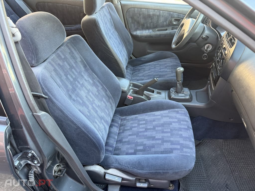 Mitsubishi Lancer 1300 GLX