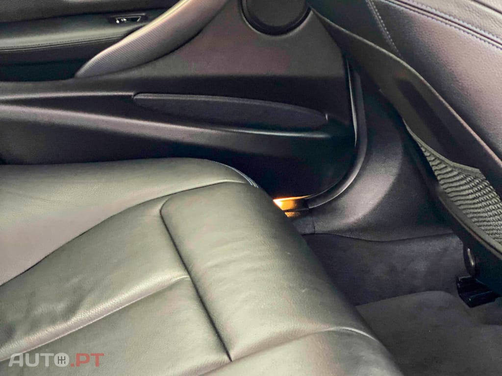 BMW 318 d Pack M Shadow Auto