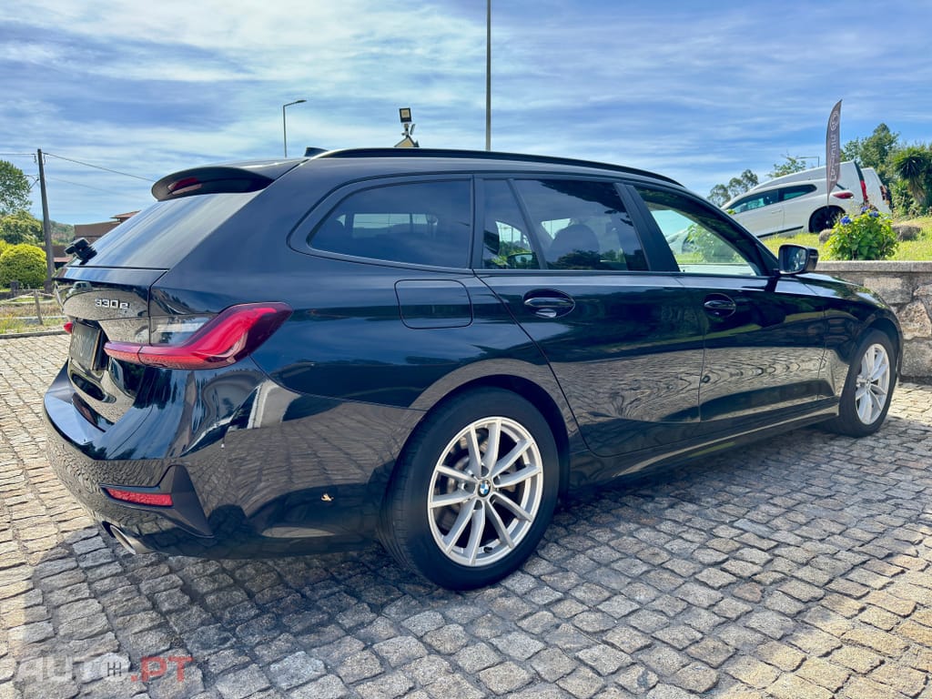 BMW 330 e Touring Corporate Edition Auto