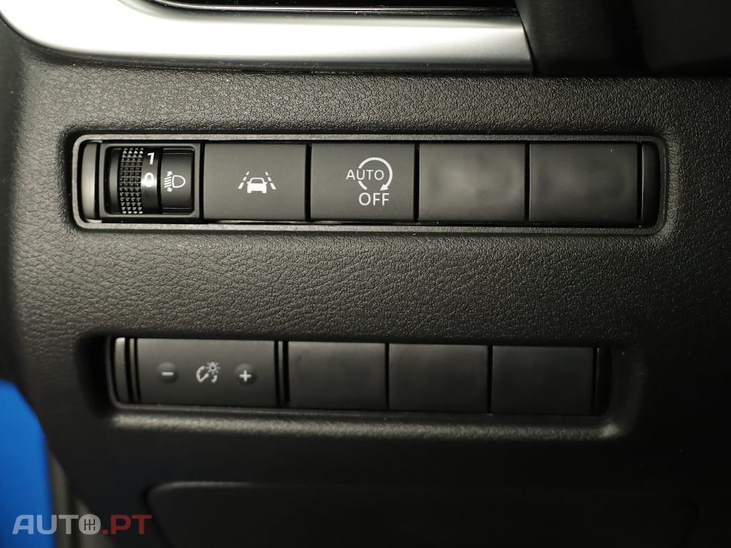 Nissan Qashqai Qashqai 1.3 DIG-T N-Connecta LED Xtronic