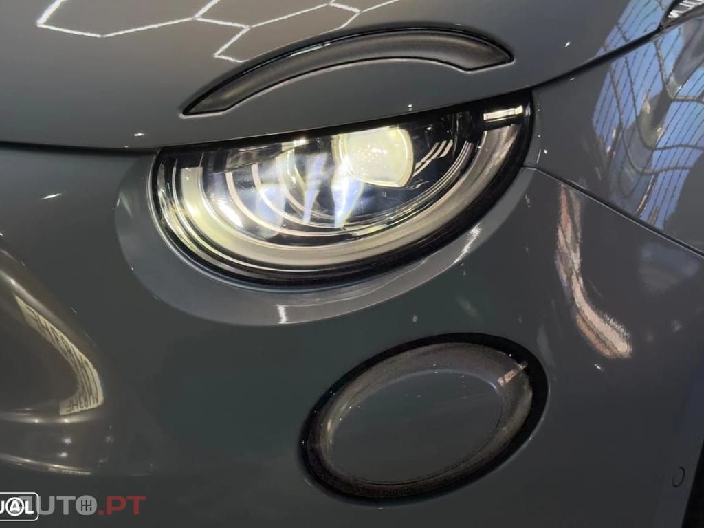Fiat 500e La Prima