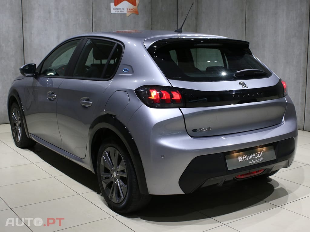 Peugeot E-208 50 kWh Allure Pack