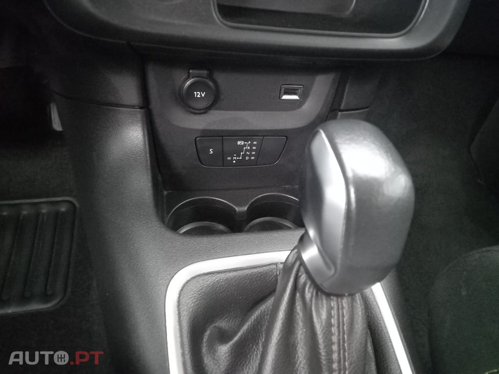 Citroen C3 1.2 PureTech Shine EAT6