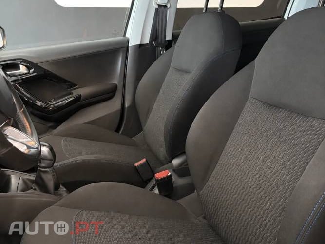 Peugeot 208 1.6 blueHDI Style
