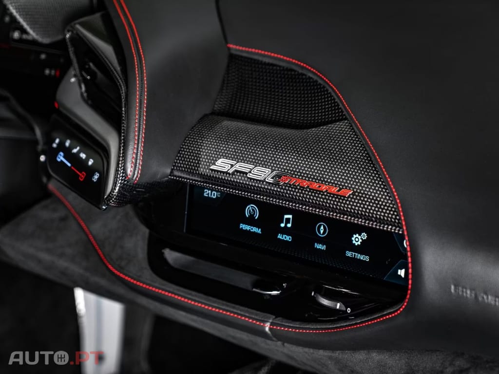 Ferrari SF90 Stradale I.V.A DEDUTIVEL 
