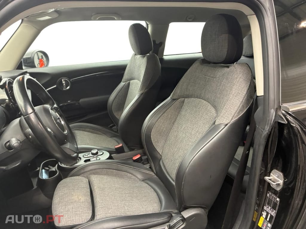 MINI Electric Cooper SE Essential