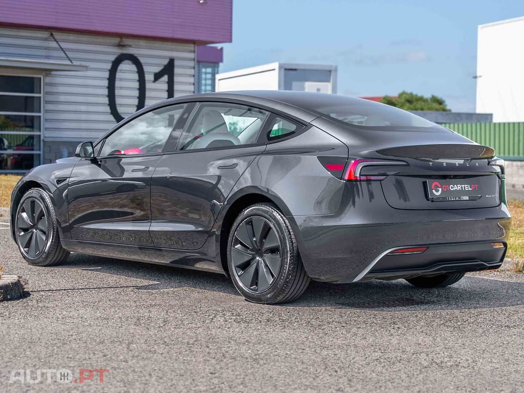Tesla Model 3 Long Range