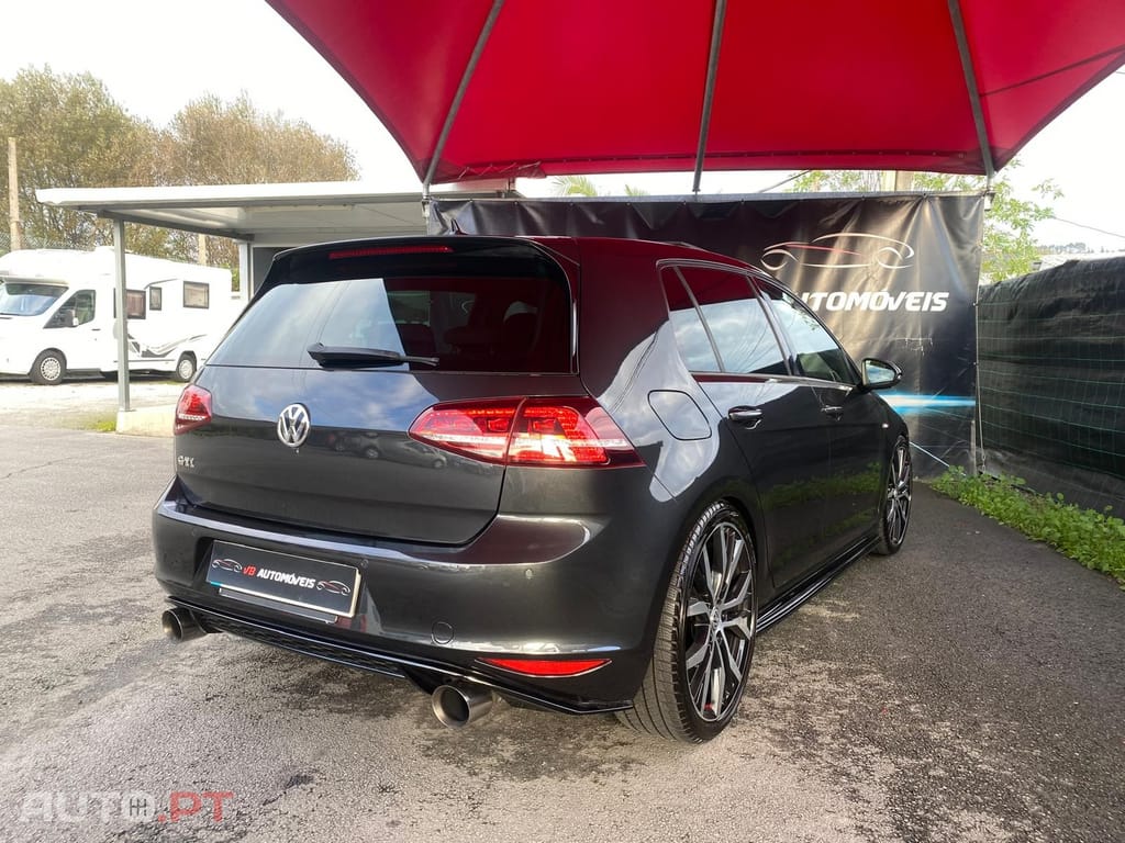 Volkswagen Golf 2.0 TSi GTi DSG Performance