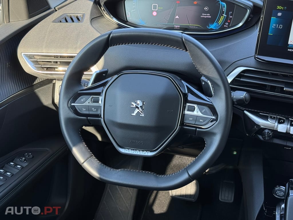 Peugeot 3008 1.6 Hybrid Allure e-EAT8