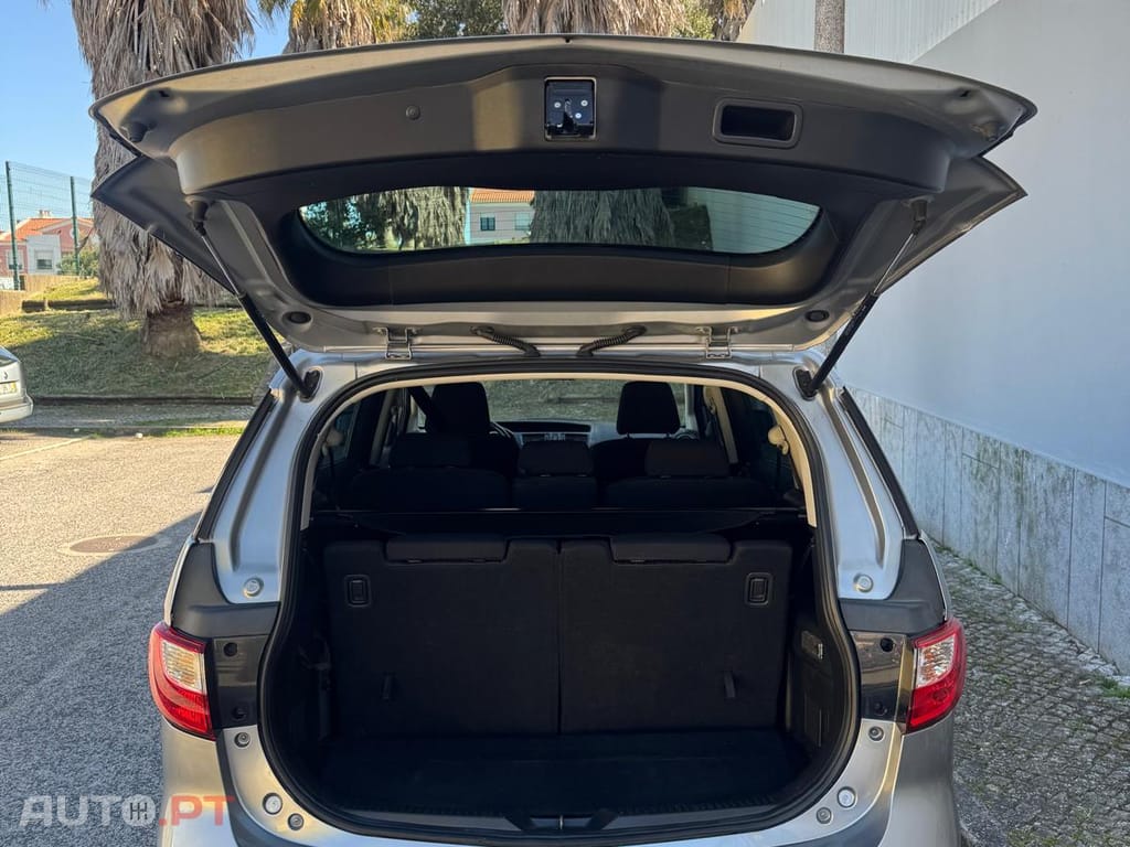 Mazda 5 Active