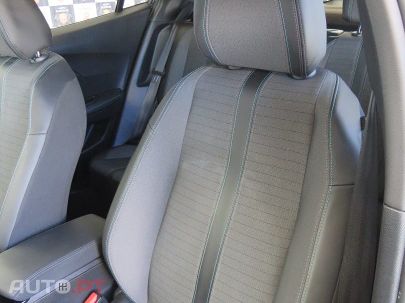 Peugeot 2008 1.5 BlueHDi Allure