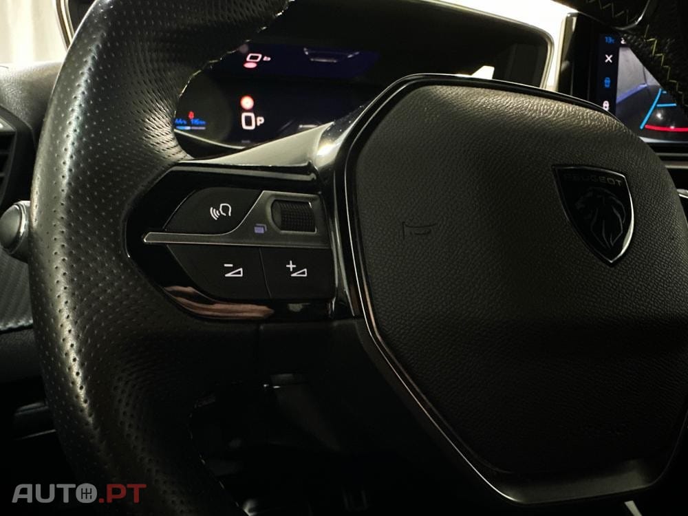 Peugeot E-2008 54 kWh GT