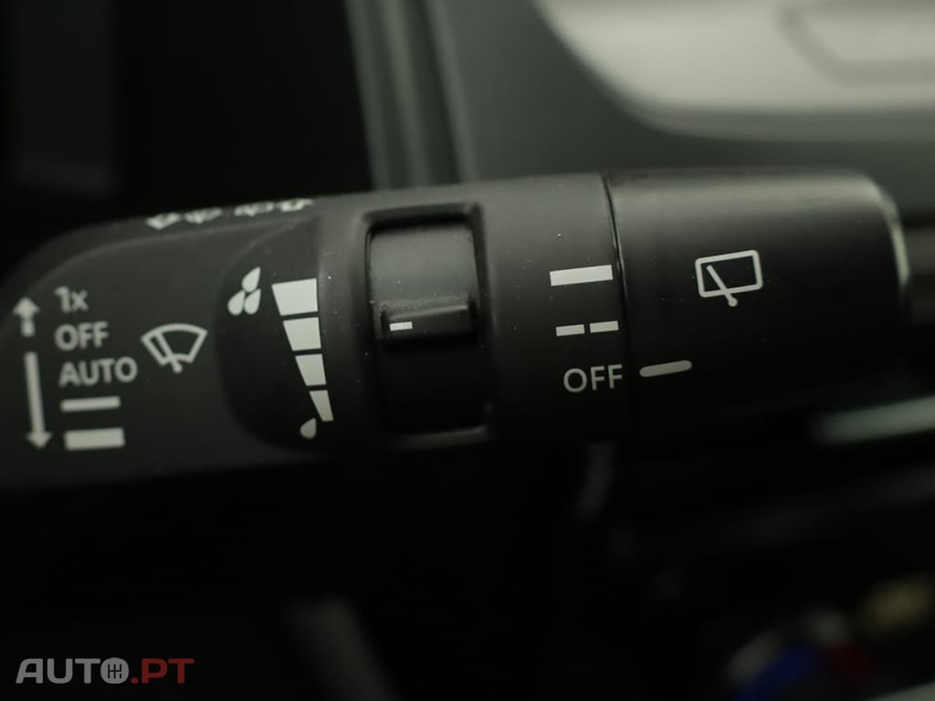 Nissan Qashqai Qashqai 1.3 DIG-T N-Connecta LED Xtronic
