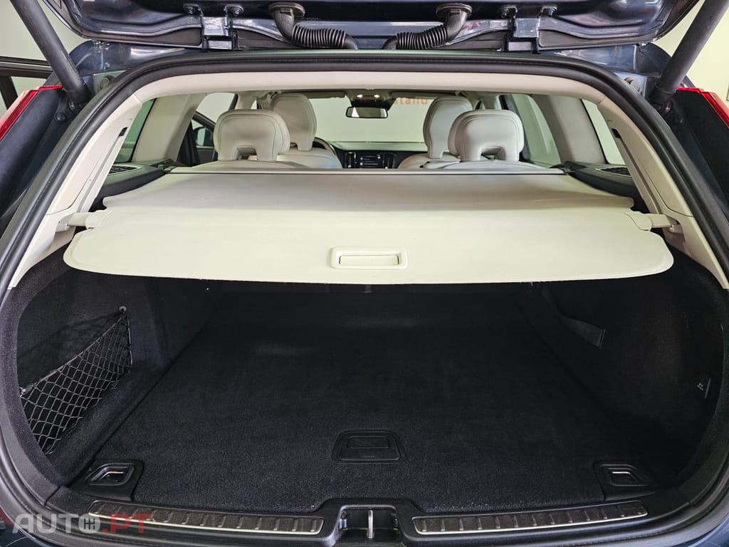 Volvo V60 2.0 D4 Momentum Geartronic