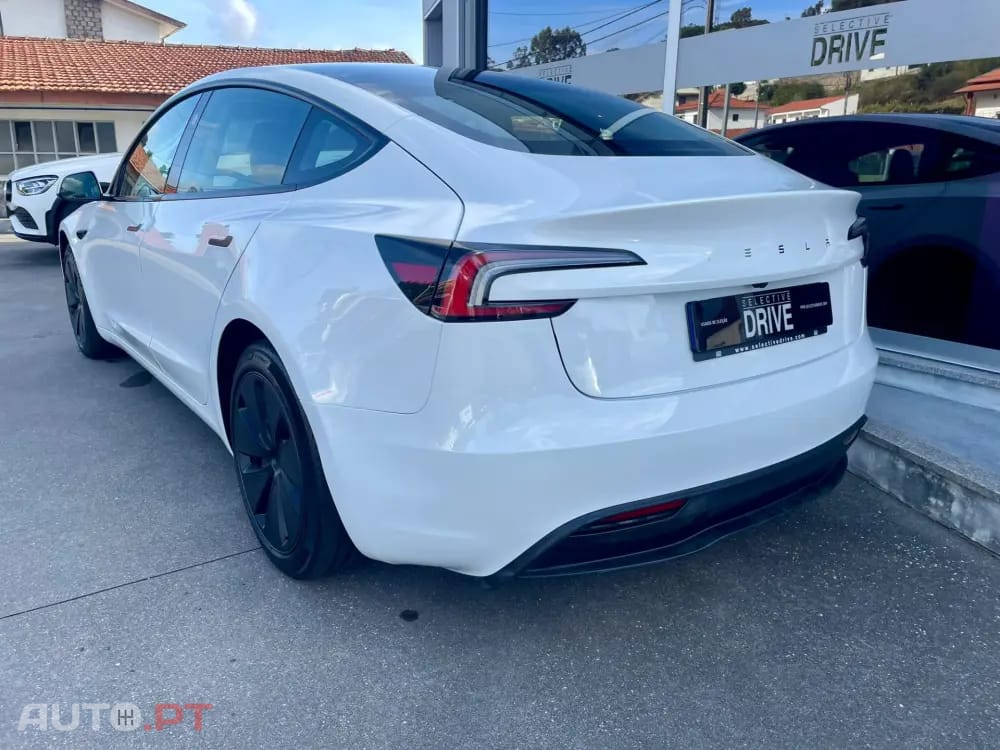 Tesla Model 3 Tração Traseira