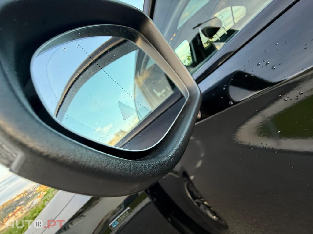 Mercedes-Benz A 250 e AMG Line
